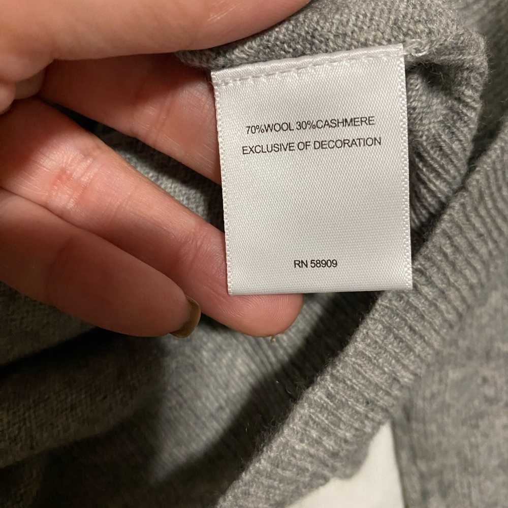 A loves A Women's Pullover Sweater Crew Neck Long Sleeve wool  Gray Size small - Picture 16 of 16